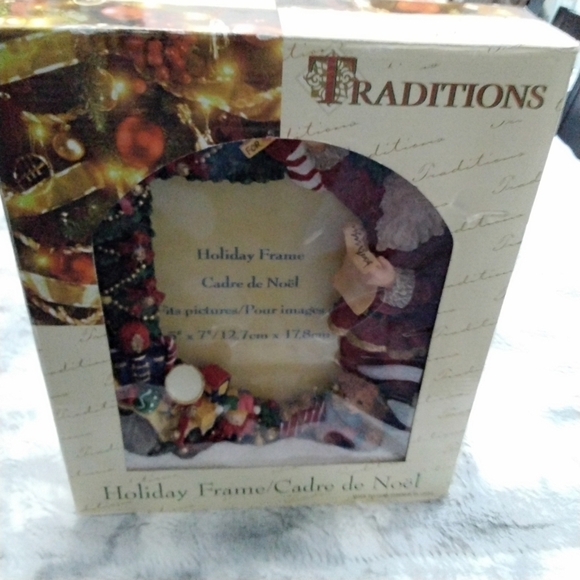 NIB Traditions Holiday Frame Of Santa Checking His List  Size 5×7  $22 - Picture 1 of 5